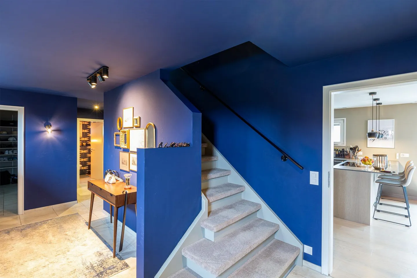 7.5-room single-family house with high-quality furnishings on the sunny slope - Photo 13 of 29