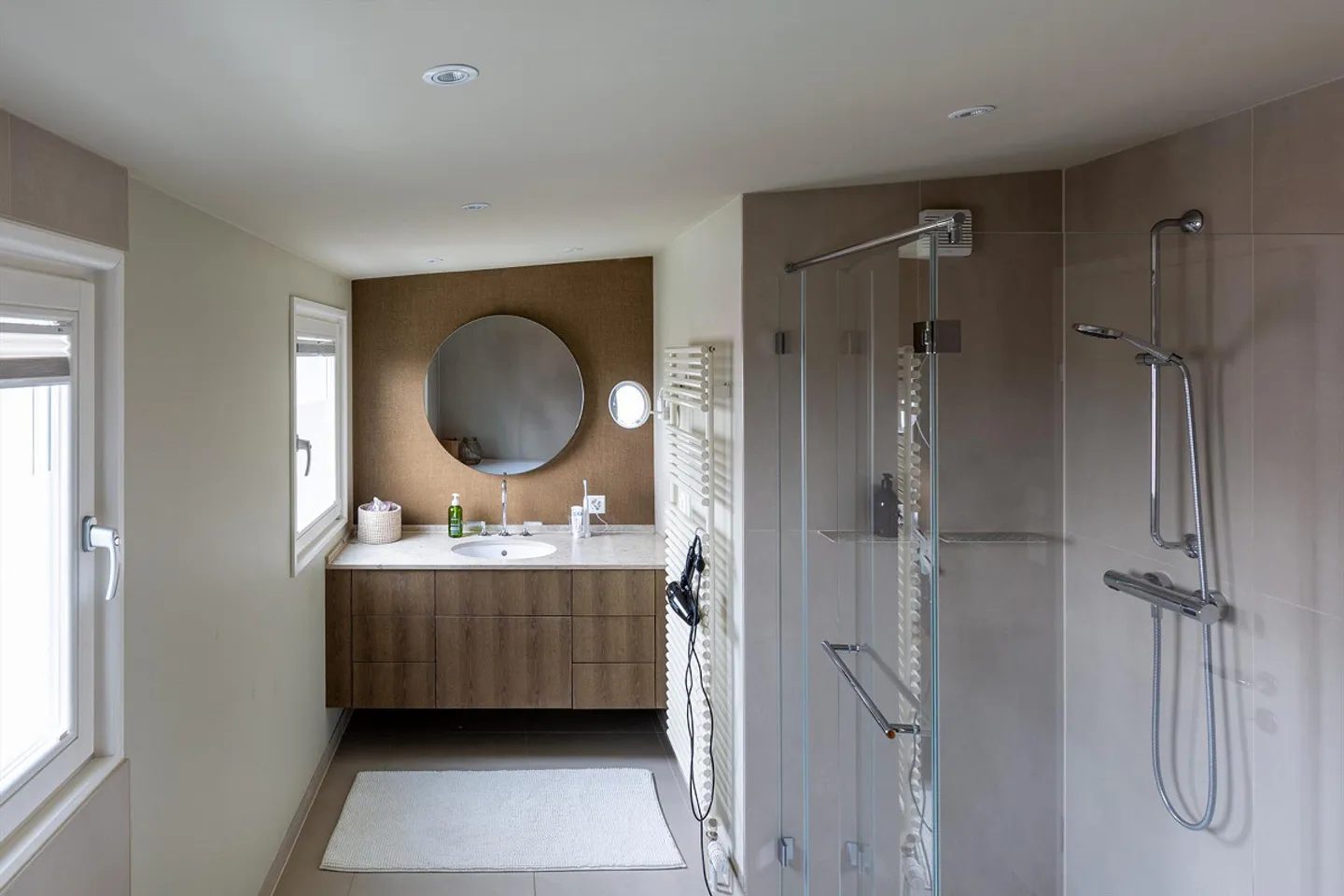 7.5-room single-family house with high-quality furnishings on the sunny slope - Photo 15 of 29