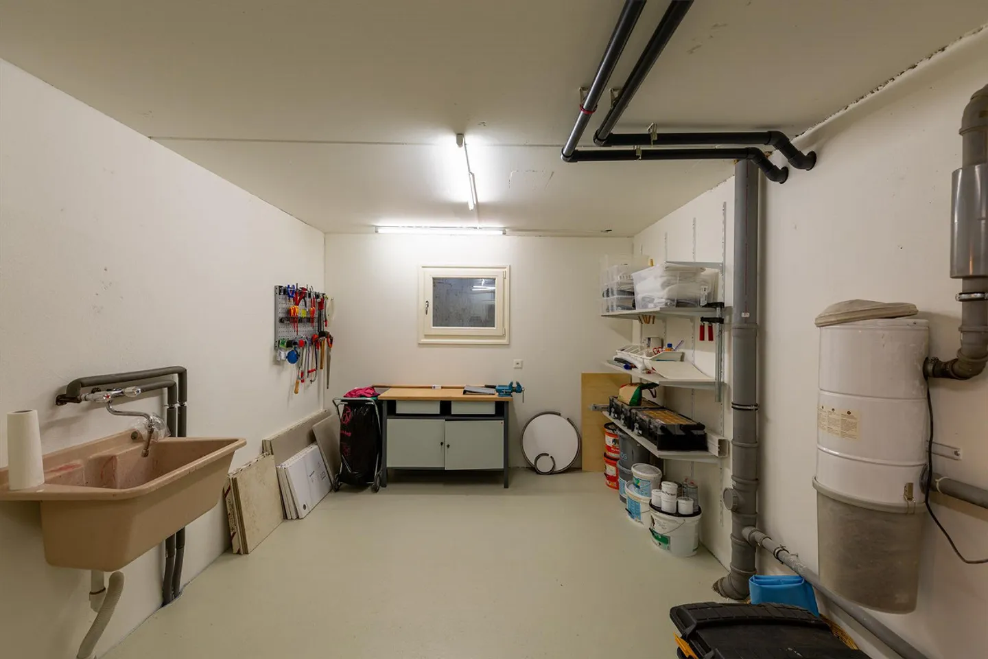 7.5-room single-family house with high-quality furnishings on the sunny slope - Photo 27 of 29