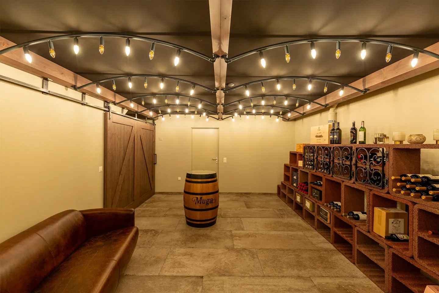 7.5-room single-family house with high-quality furnishings on the sunny slope - Photo 26 of 29