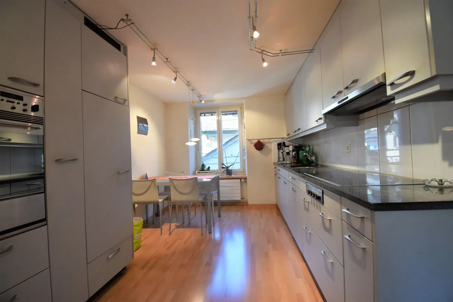 Well-maintained residential building with commercial space. - Photo 5 of 10