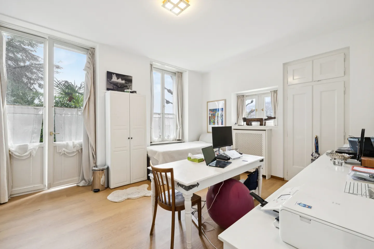 Large property with 3 apartments - Photo 9 of 31