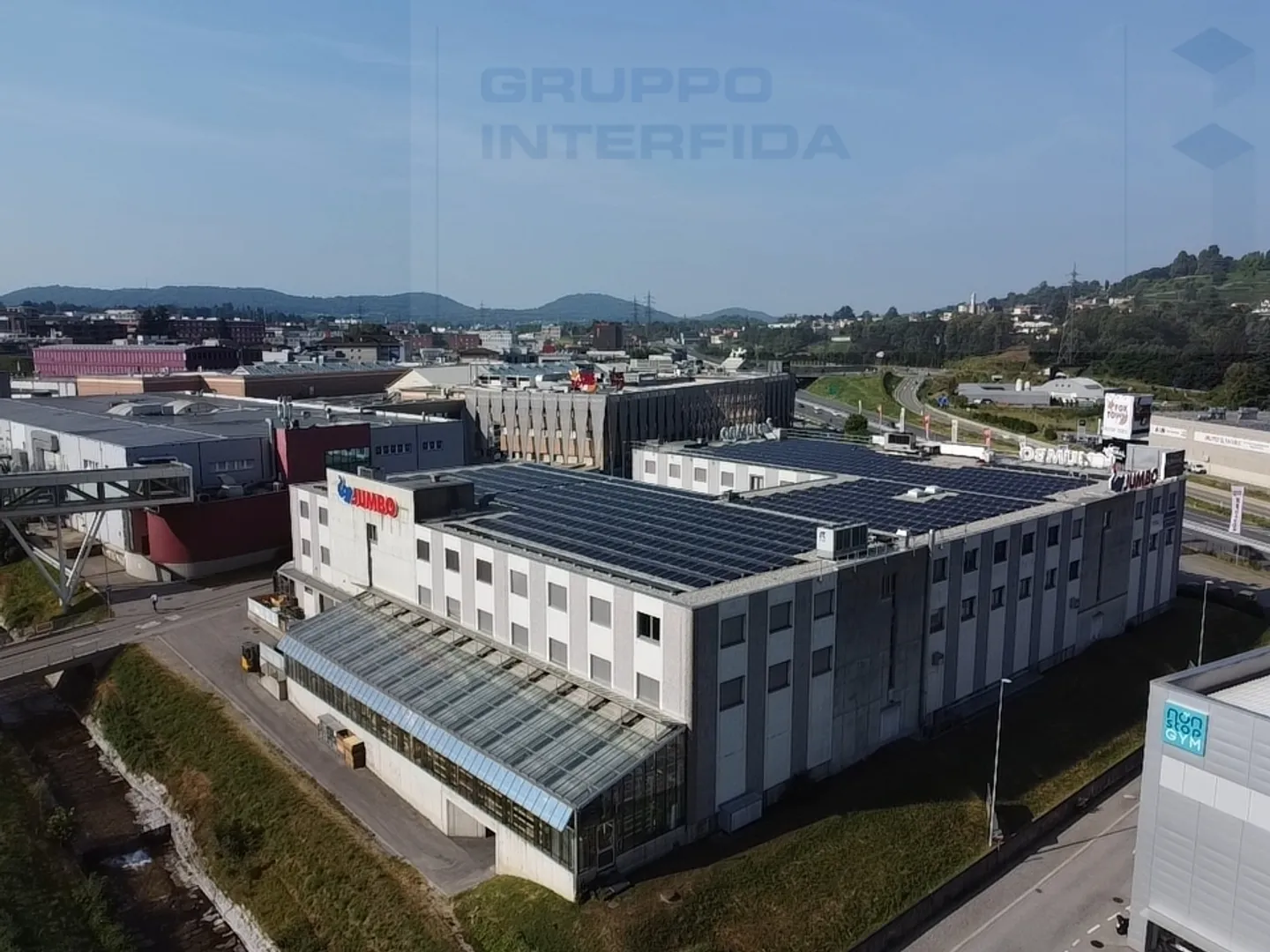 SPAZIOSI UFFICI RISTRUTTURATI A MENDRISIO ZONA FOXTOWN - Foto 3 di 8