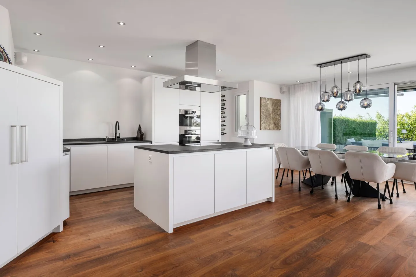 Appartement Terrasse Exclusif avec Jardin - Photo 2 sur 8