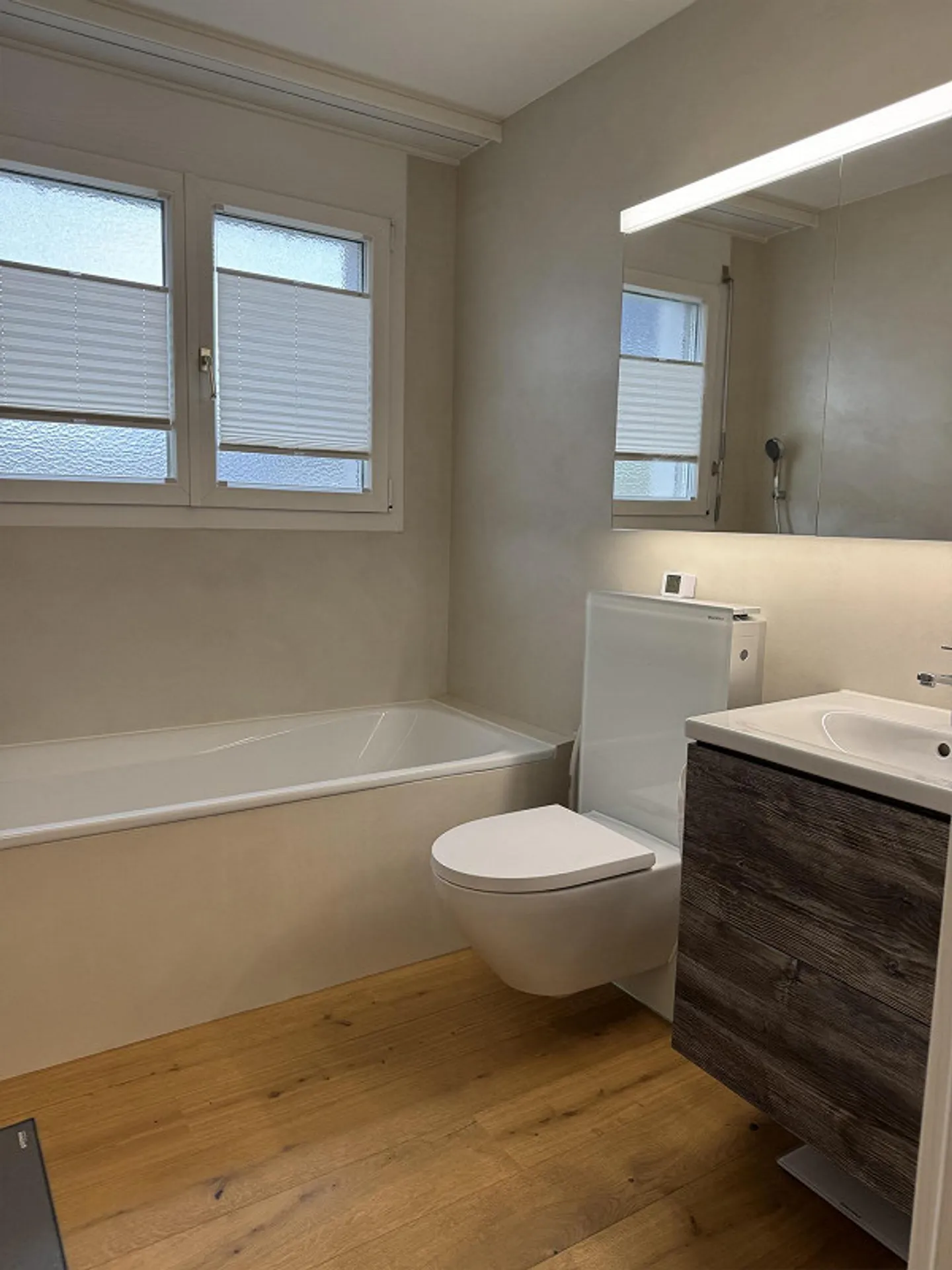 Appartement moderne de 5,5 pièces à vendre - Photo 3 sur 18