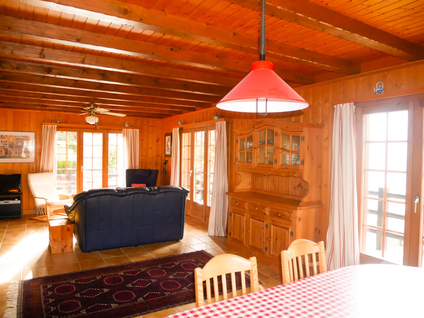 Spacious chalet in Maligue, less than 15 minutes from Châble! - Photo 5 of 13