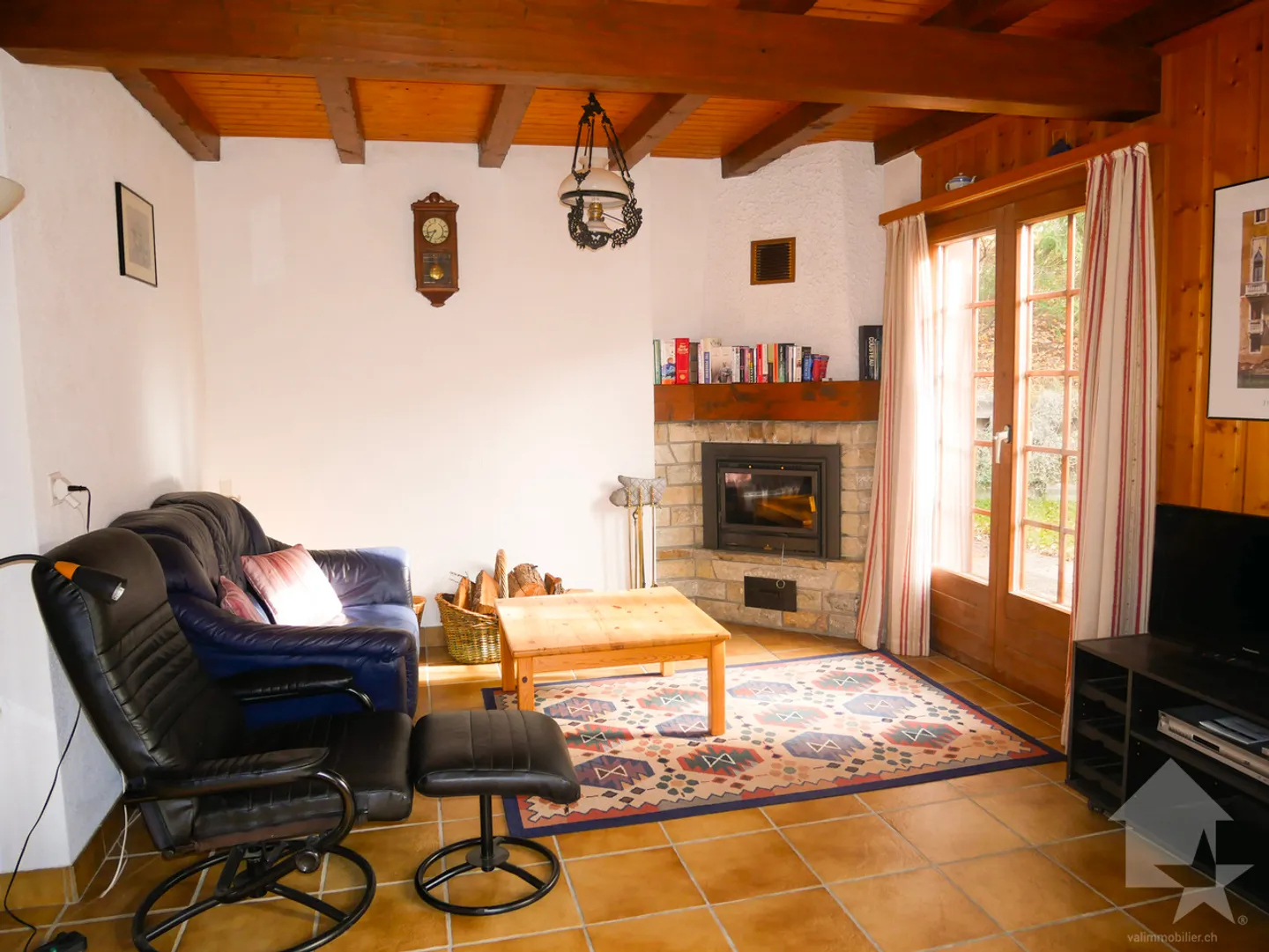 Spacious chalet in Maligue, less than 15 minutes from Châble! - Photo 6 of 13