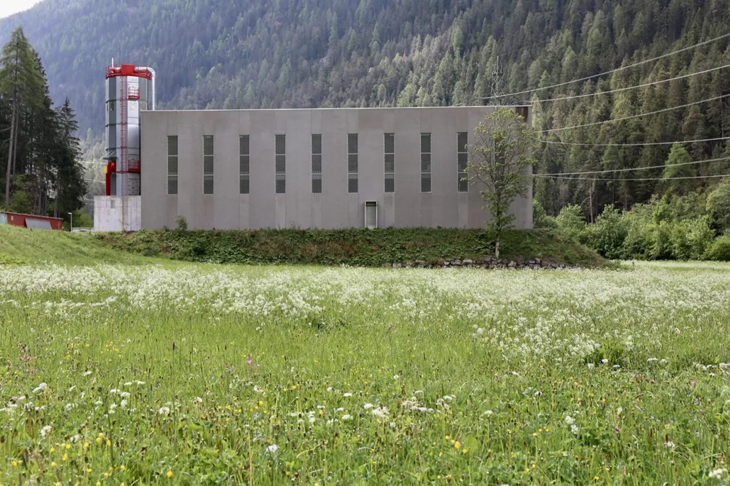 Newly built commercial hall for flexible use - Photo 2 of 20