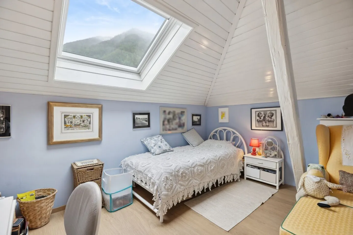 Large property with 3 apartments - Photo 23 of 31