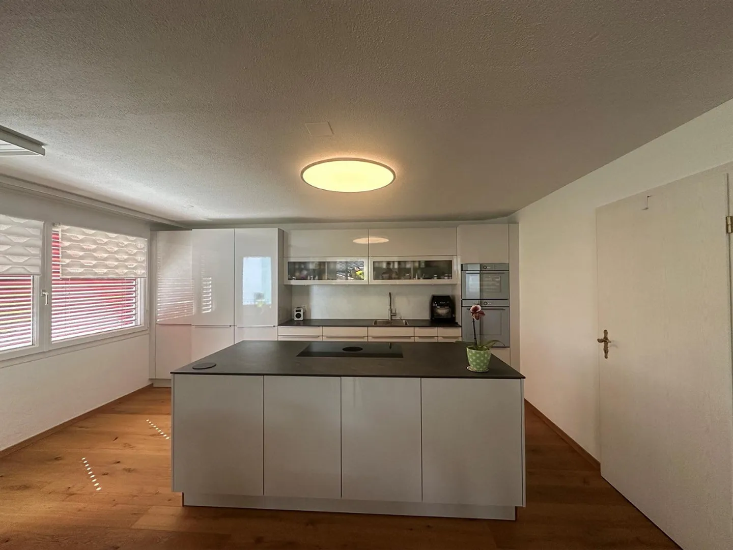 Appartement moderne de 5,5 pièces à vendre - Photo 11 sur 18