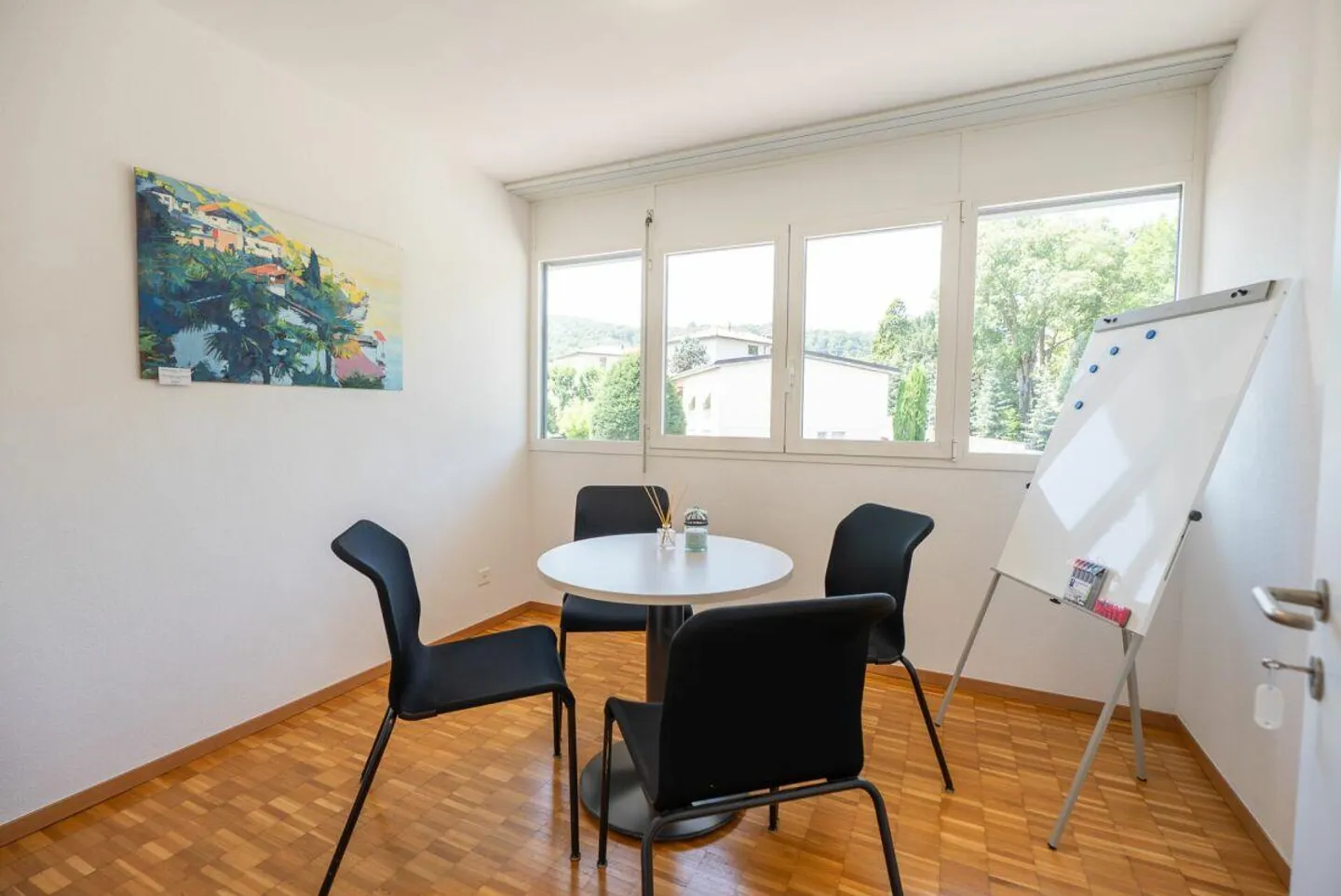 Nous vendons un grand appartement de 5.5 pièces au deuxième étage - Photo 11 sur 15