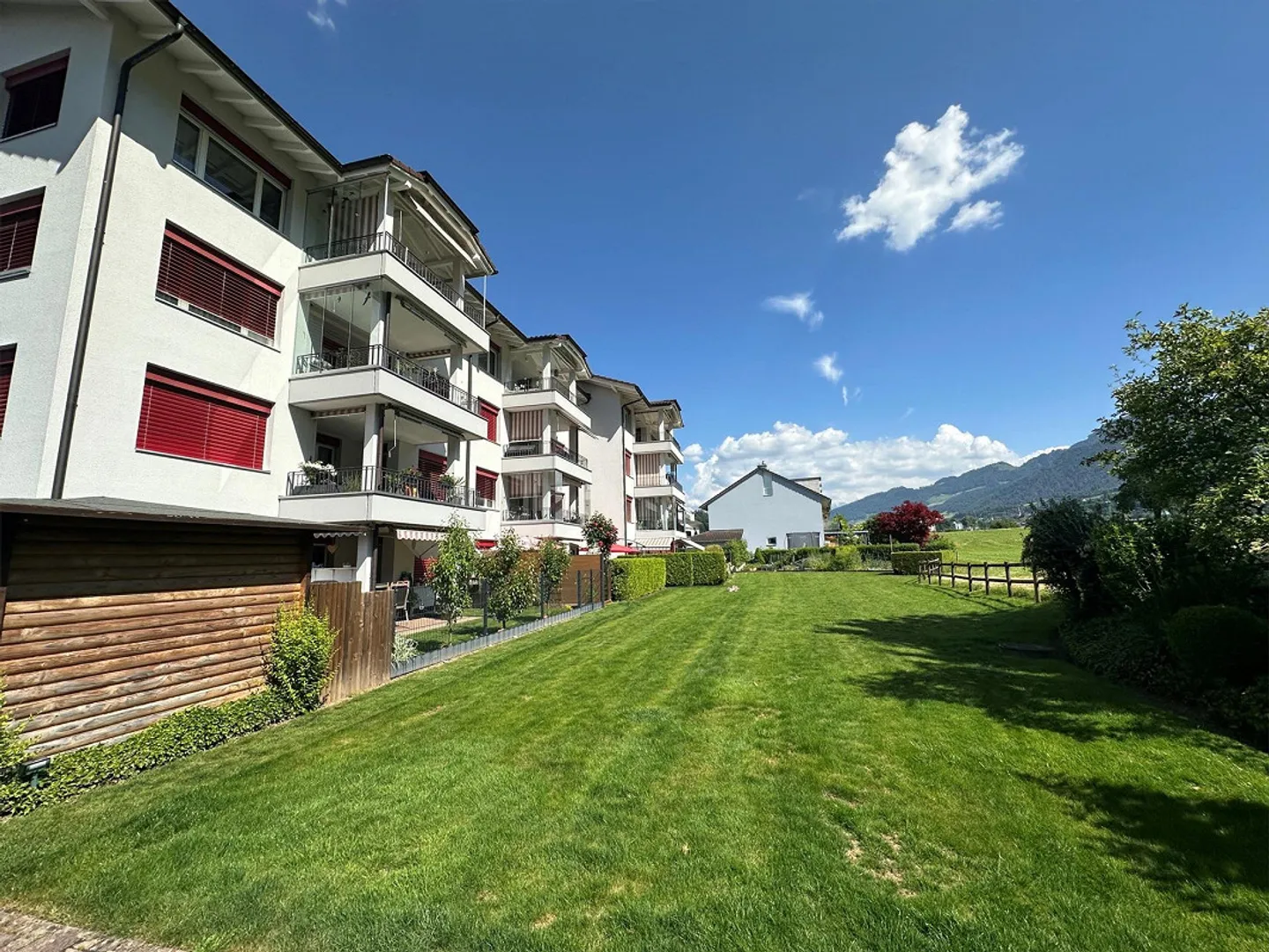 Appartement moderne de 5,5 pièces à vendre - Photo 15 sur 18