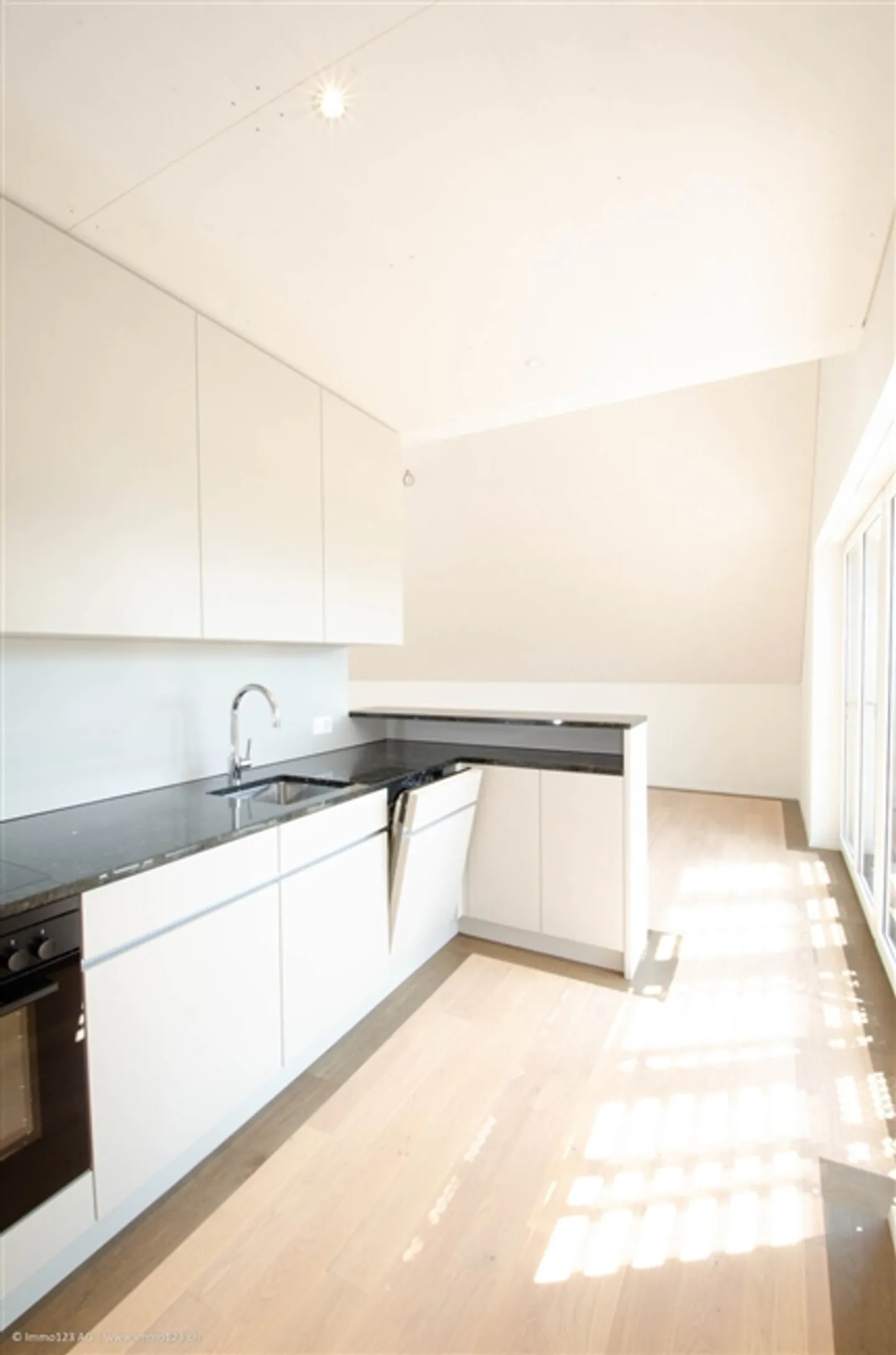 «Altbau Charme trifft auf mondernes Wohnen in Luzern» - Foto 1 von 13