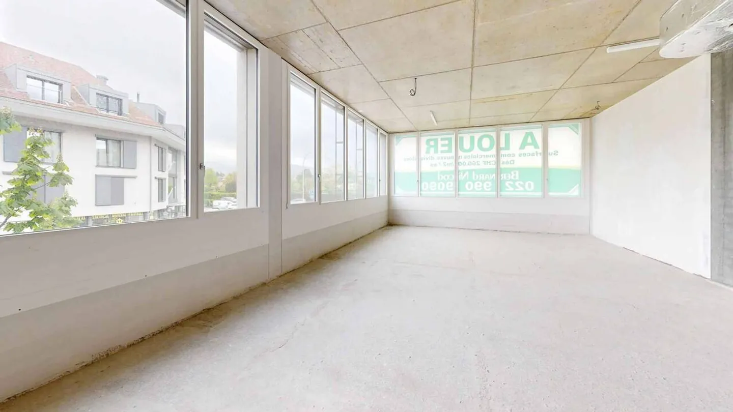 Nuovi uffici idealmente situati - Foto 6 di 11