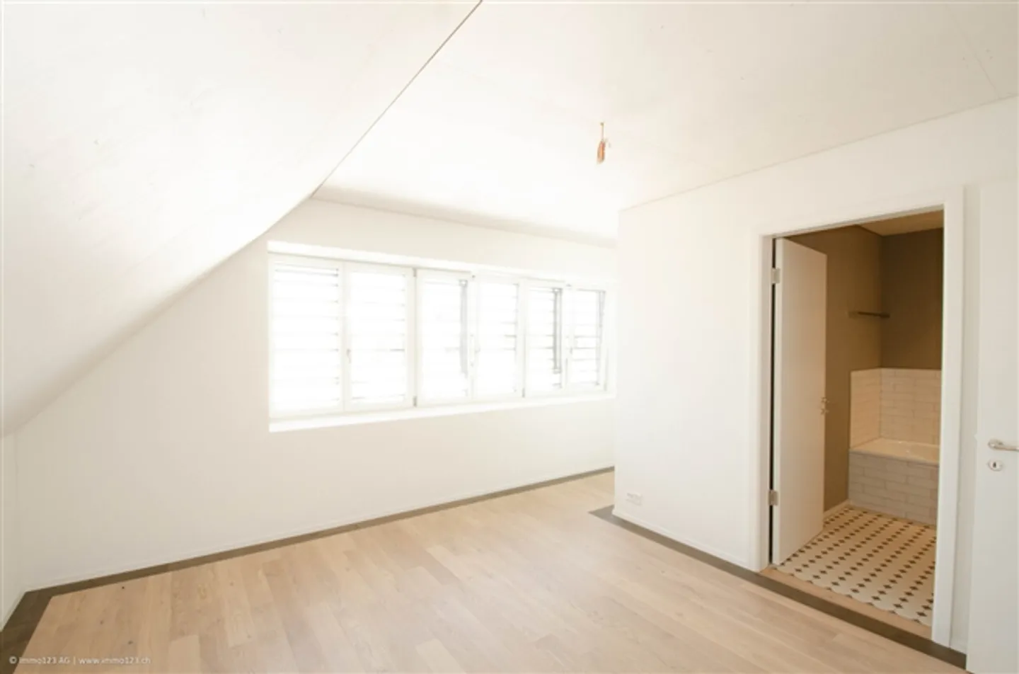 «Altbau Charme trifft auf mondernes Wohnen in Luzern» - Foto 12 von 13