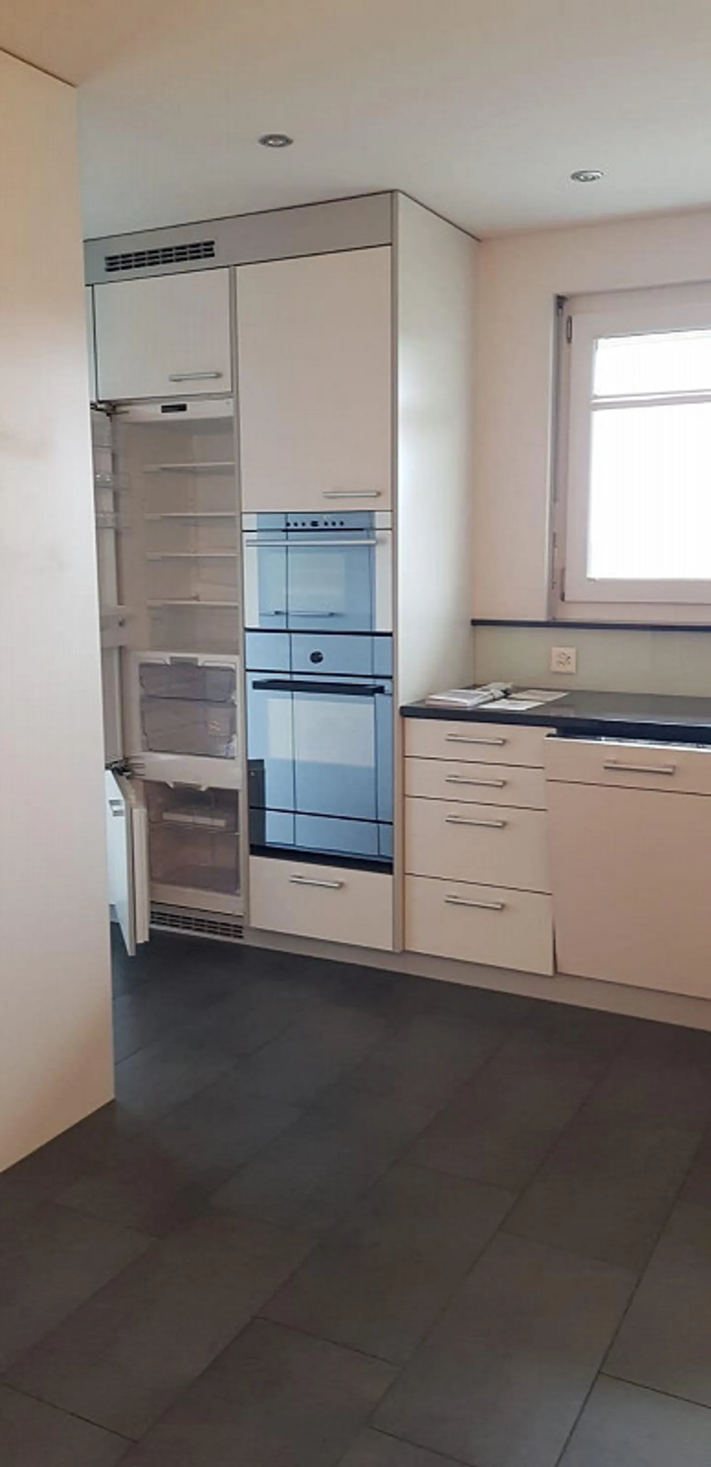 Disponibile immediatamente - bellissimo e spazioso appartamento di 6,5 stanze nel centro di Gossau - Foto 1 di 13