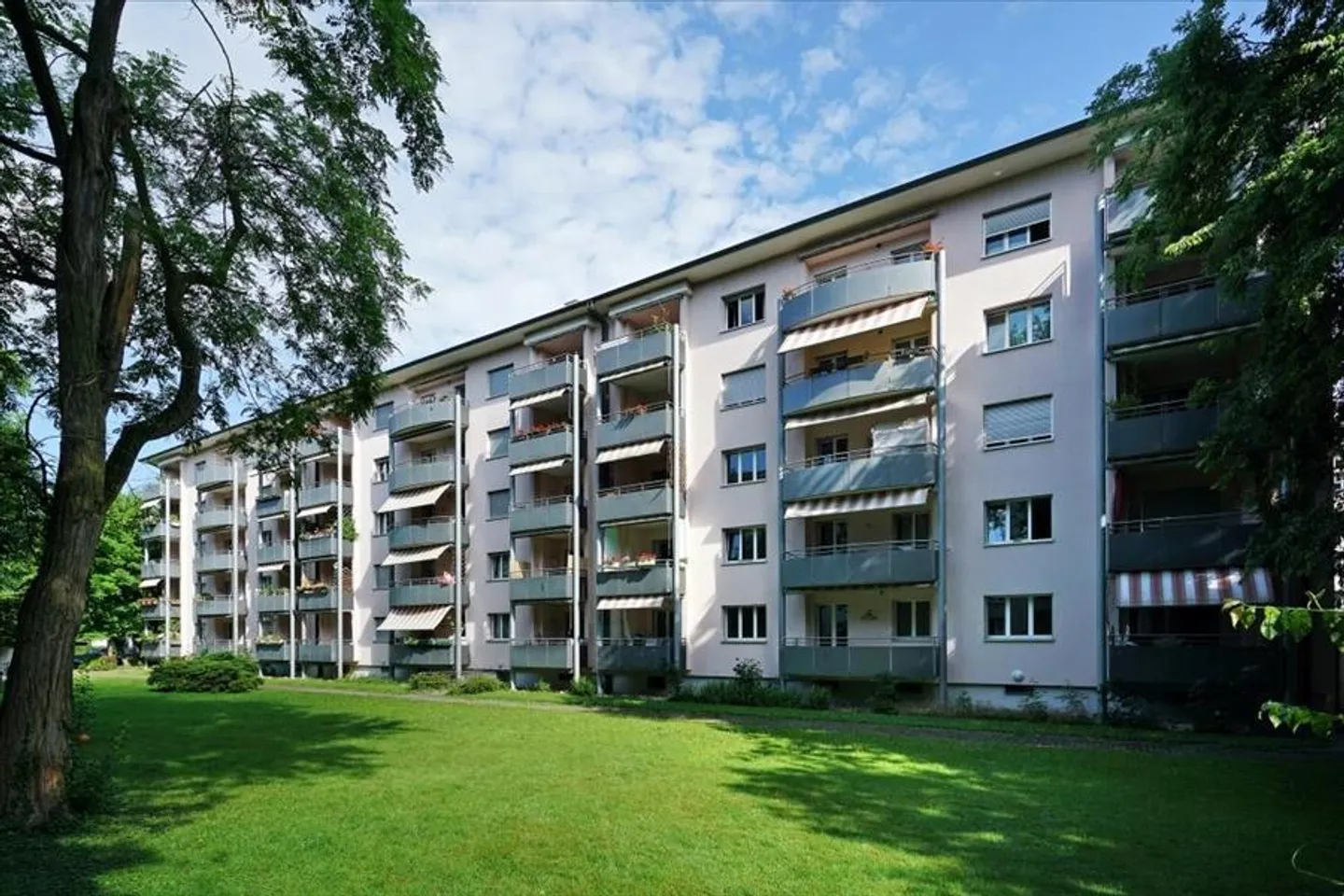 Appartement confortable près de la zone de loisirs et des transports en commun - Photo 1 sur 7