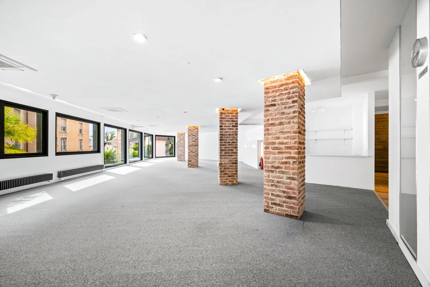 Spacious Mixed-Use Space in Montreux - Photo 2 of 9
