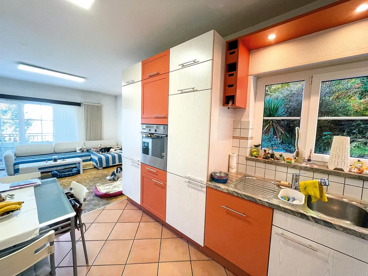 Bella casa unifamiliare e splendido giardino con vista lago - Foto 8 di 19