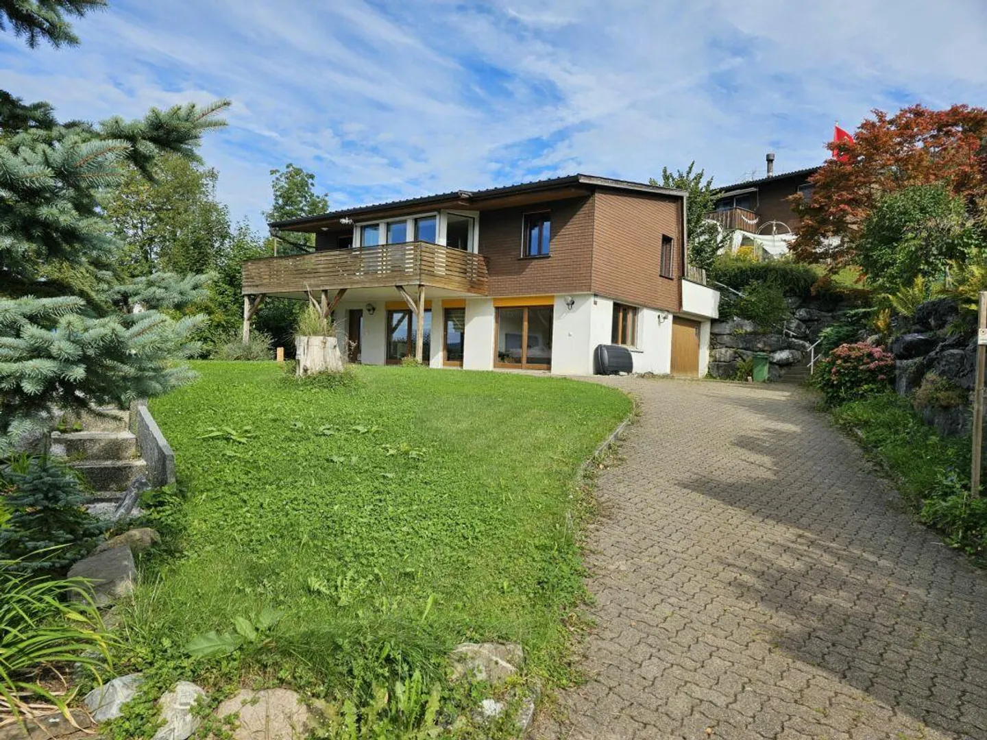 Casa indipendente con vista impareggiabile sul lago e sulle montagne - Foto 1 di 18