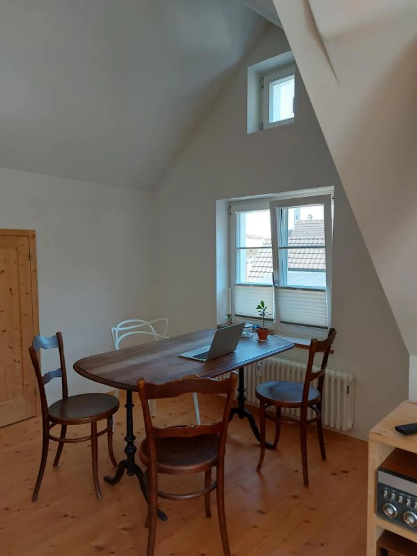 2.5 Room Apartment - Photo 2 of 5