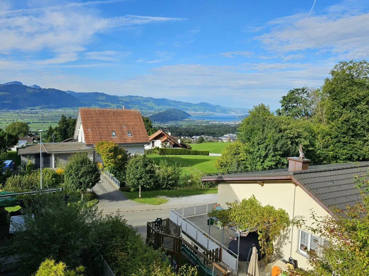 Casa indipendente con vista impareggiabile sul lago e sulle montagne - Foto 3 di 18