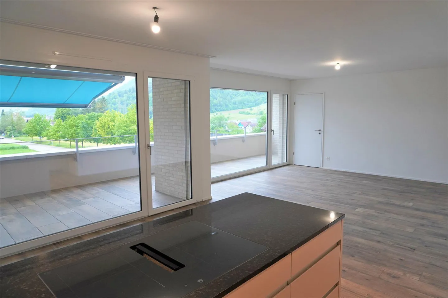 Stilvolle Attika-Wohnung in Itingen - Foto 1 von 14