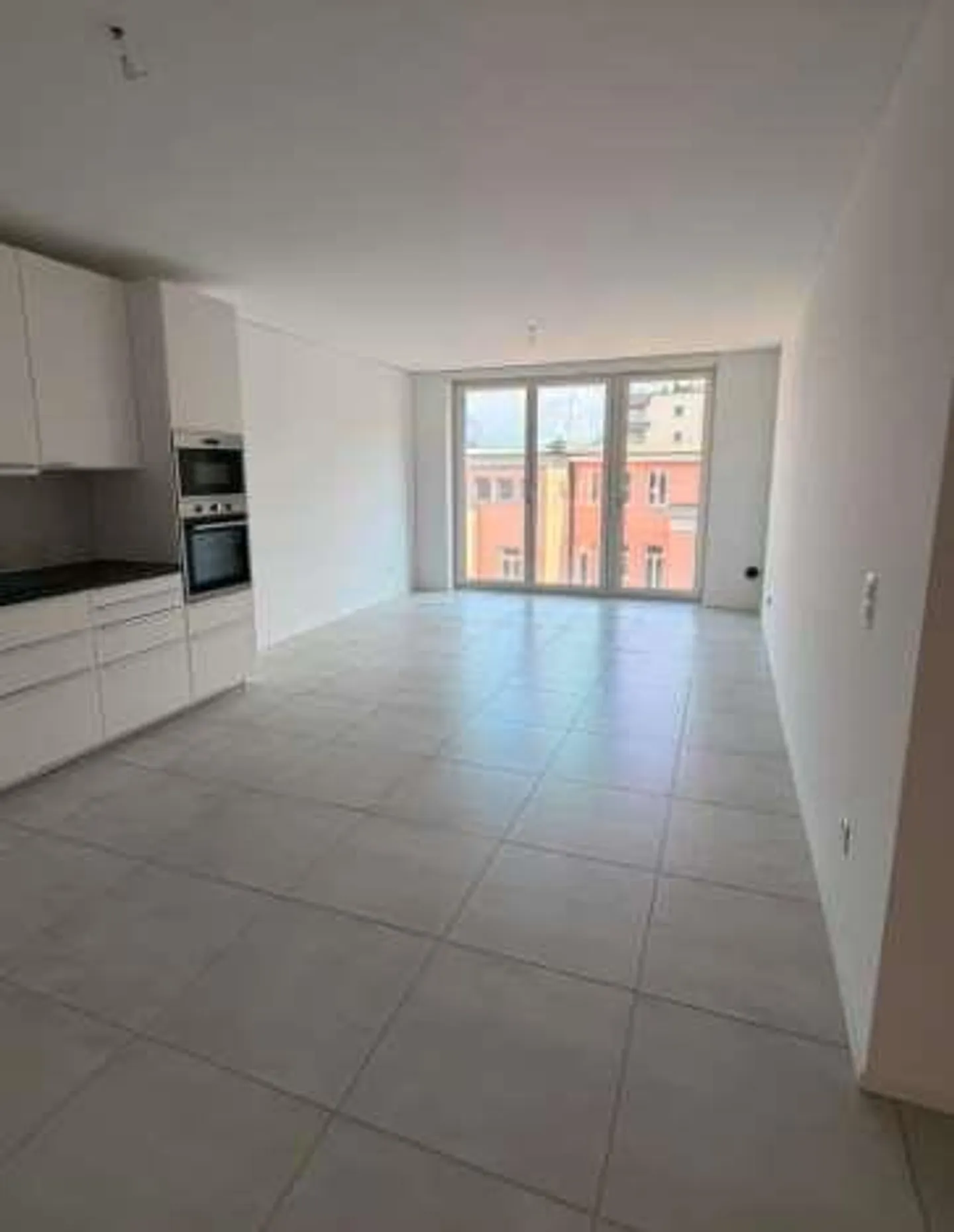 Appartamento moderno a Paradiso - Foto 3 di 7