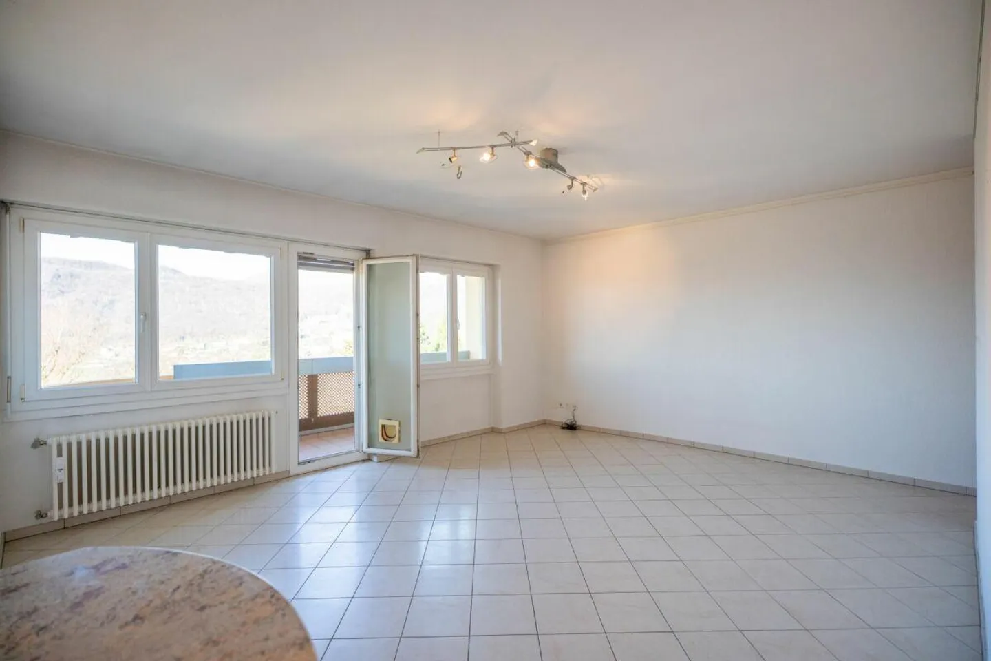 Bel appartement de 3,5 pièces avec terrasse - Photo 9 sur 12