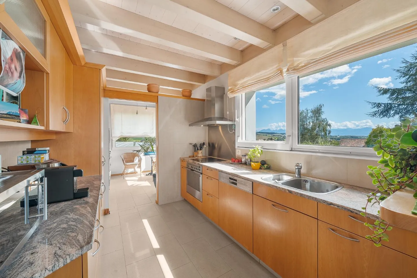 Magnificent 6-room detached villa with beautiful view and large garden - district - Photo 4 of 20