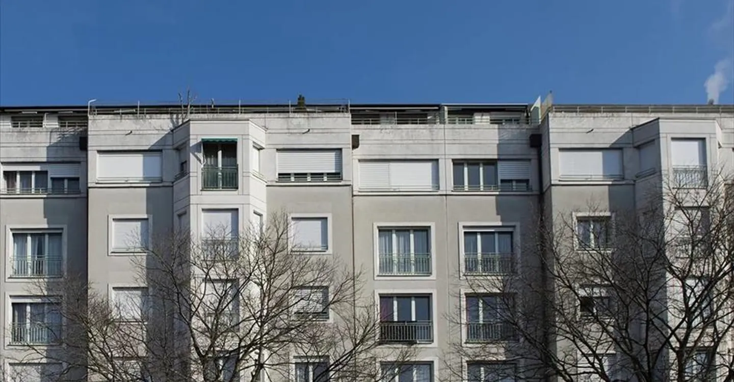 Shop for rent - Photo 2 of 3