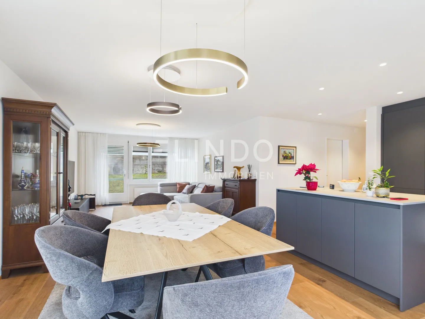 Appartamento giardino di 3,5 stanze ristrutturato di recente con vista a Kilchberg - Foto 4 di 11