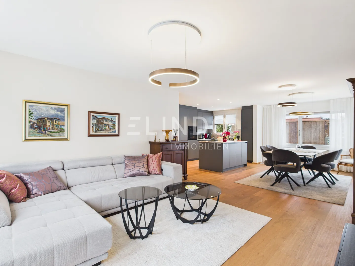 Appartamento giardino di 3,5 stanze ristrutturato di recente con vista a Kilchberg - Foto 1 di 11