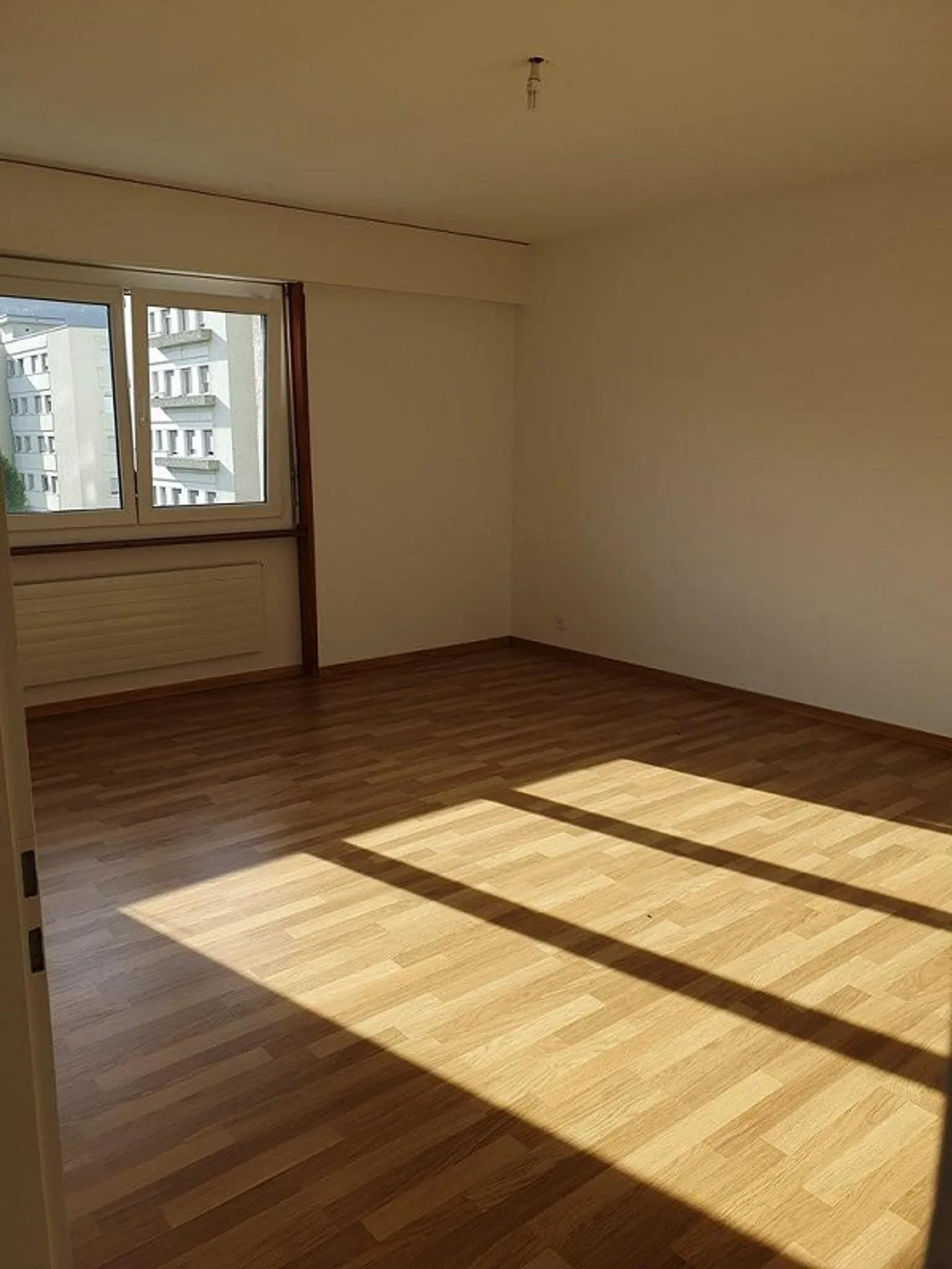 To seize! Charming apartment in a residential area in Sion! - Photo 4 of 6