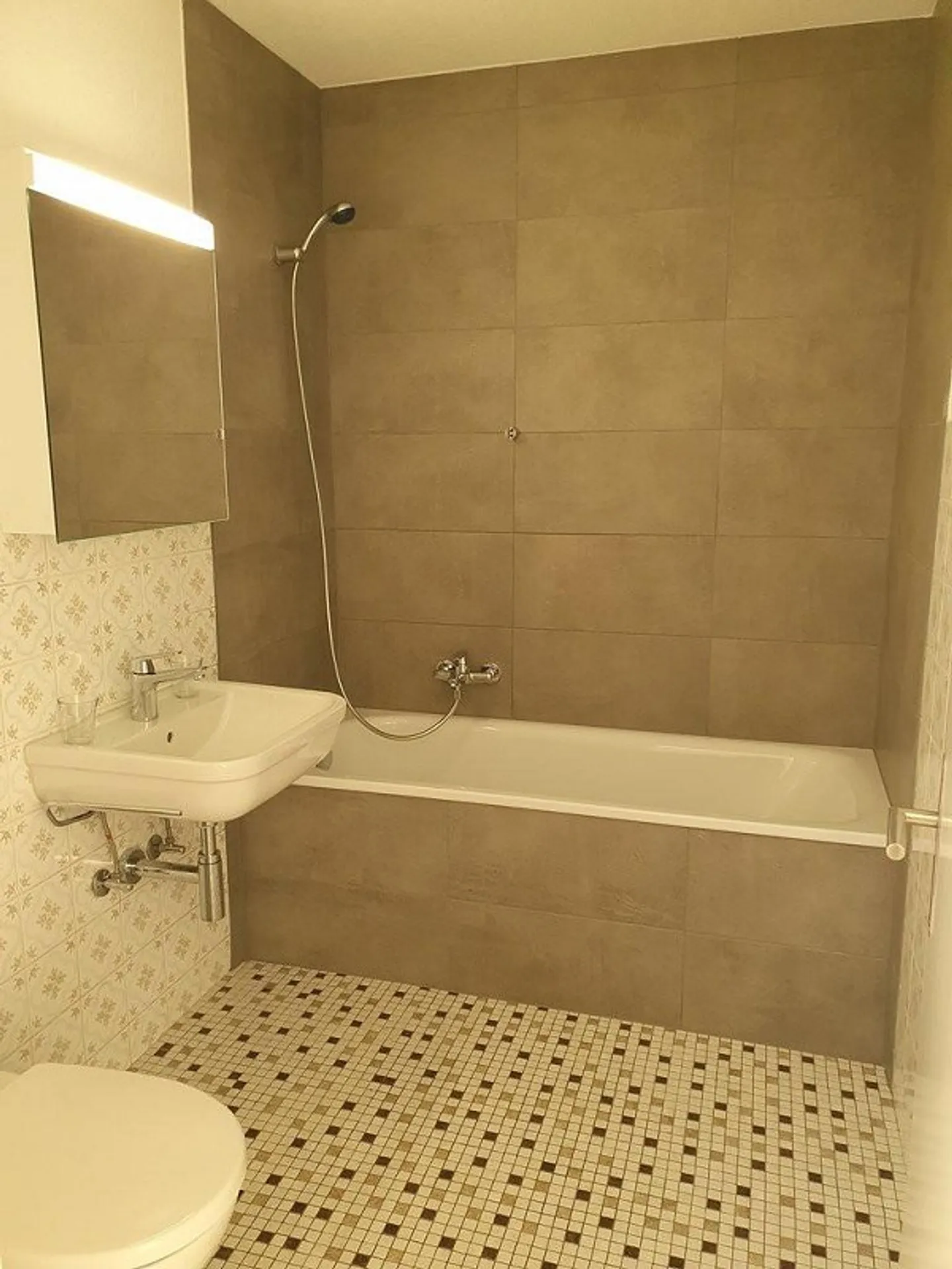 To seize! Charming apartment in a residential area in Sion! - Photo 5 of 6