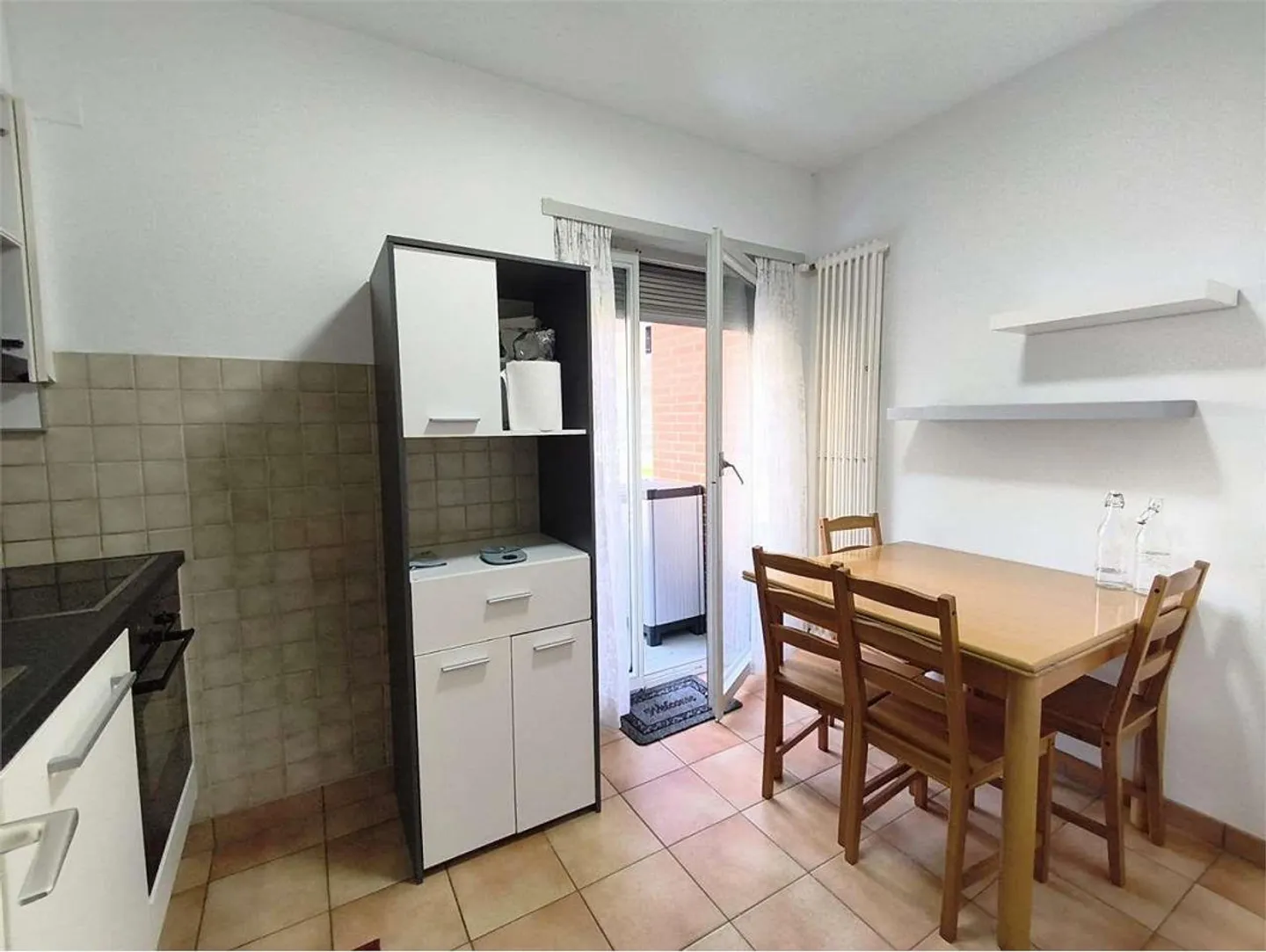 Viganello - Looking for a Roommate - Elegant Furnished Three-Room Apartment with Terrace - Photo 9 of 11