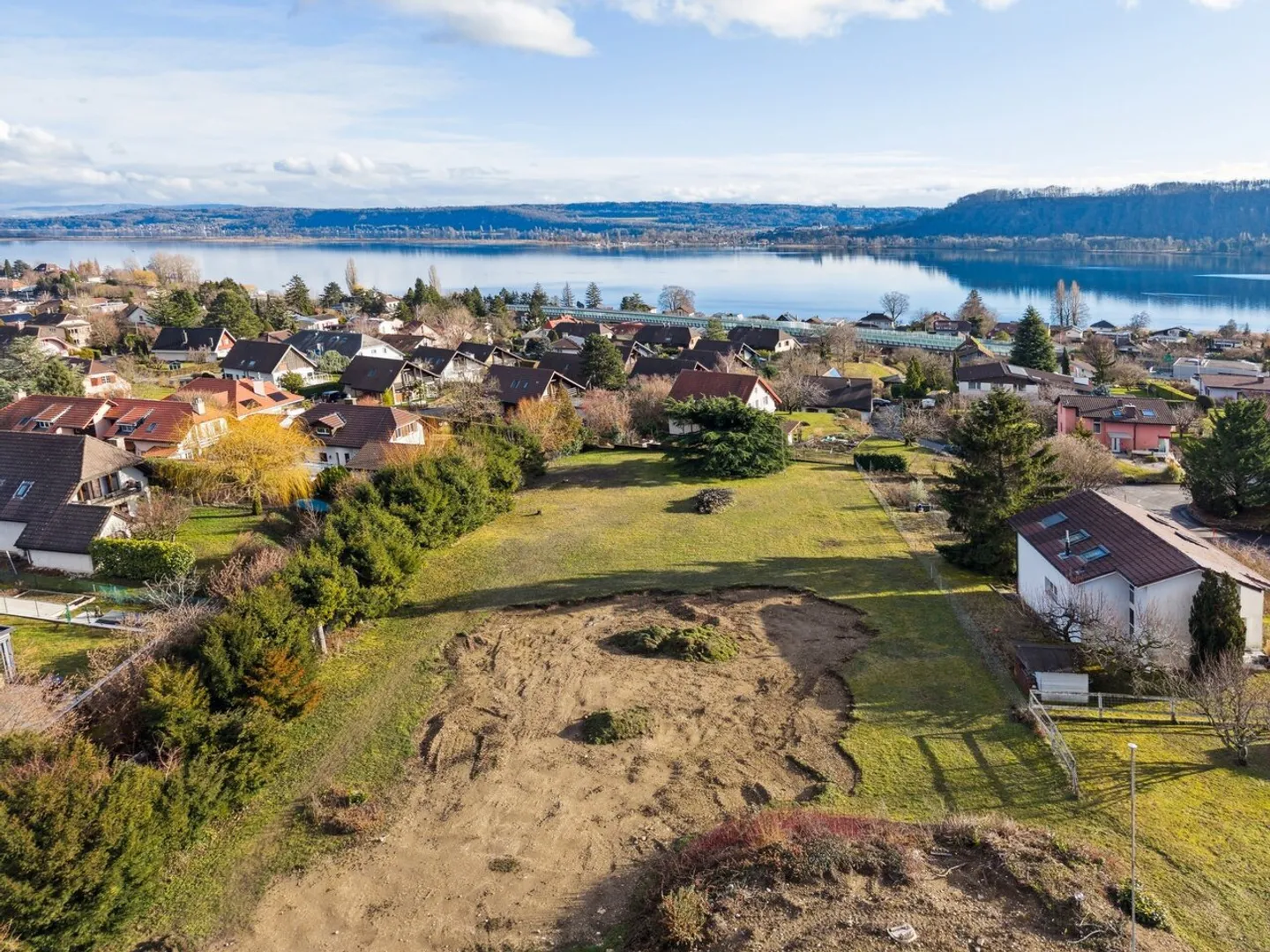 Terreno edificabile di ~775 m² con progetto di costruzione personalizzabile - Foto 2 di 4