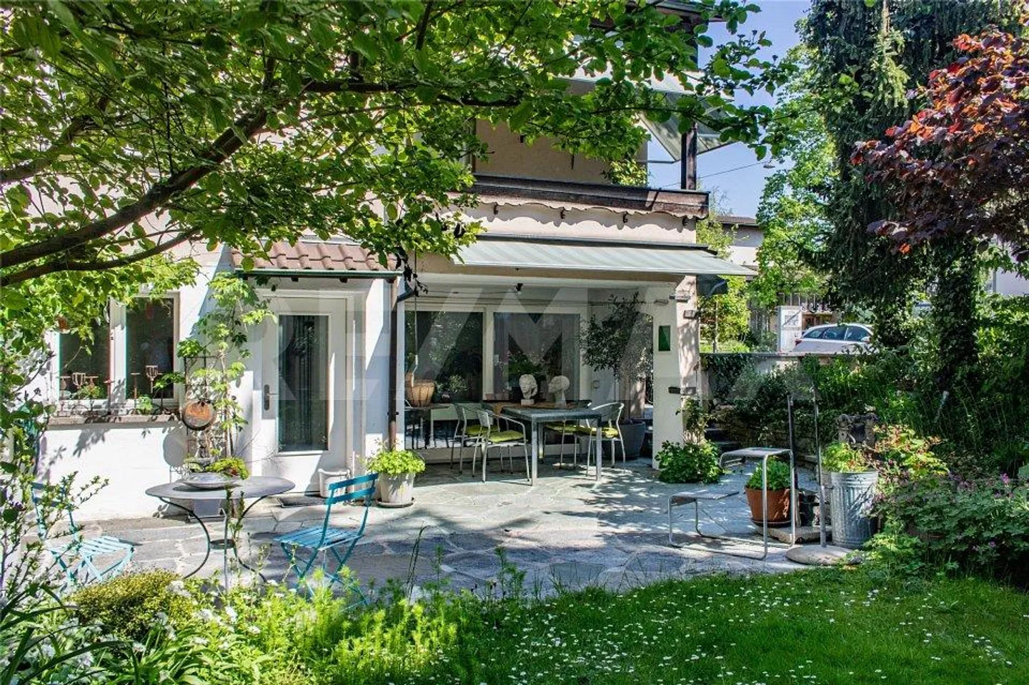 7-Room Corner Single-Family House in the Neubad Quarter - Photo 1 of 13