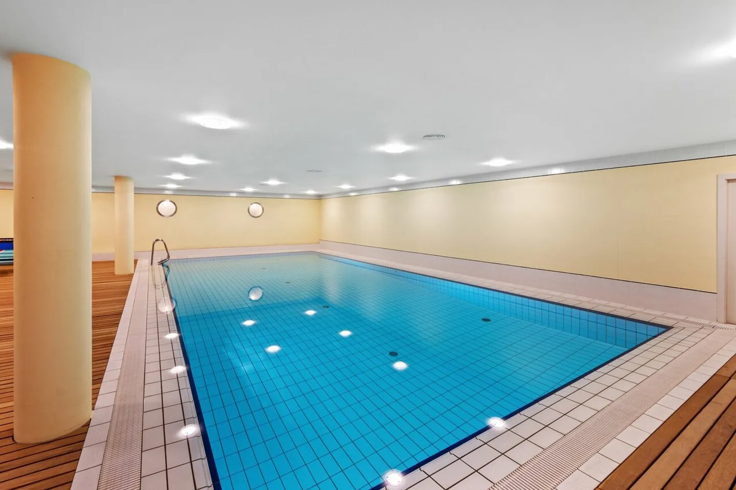 Superbe appartement entièrement rénové face au lac - Photo 7 sur 7