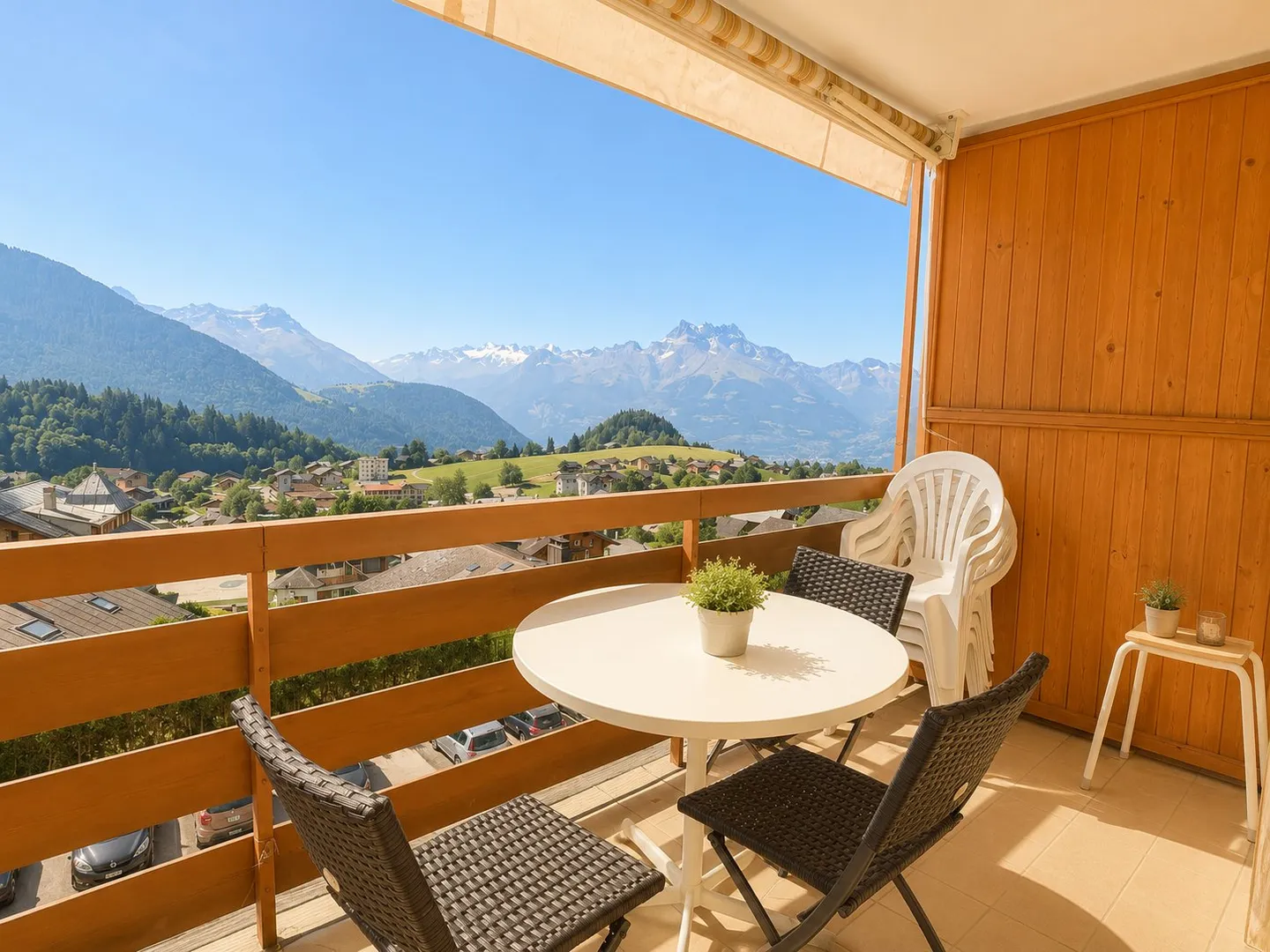 Charming Studio with Balcony - Photo 6 of 6