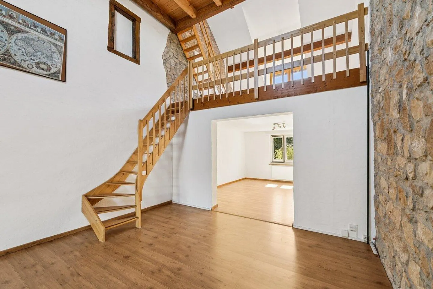 Casa multigenerazionale con fascino storico a Pratteln - Foto 7 di 13