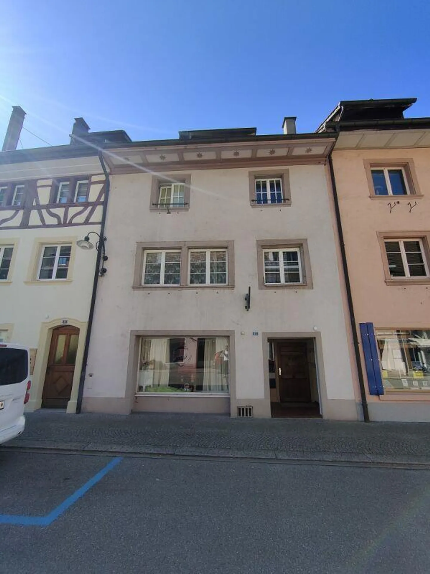 Charmante Wohnung in Neunkirch - Foto 1 von 11