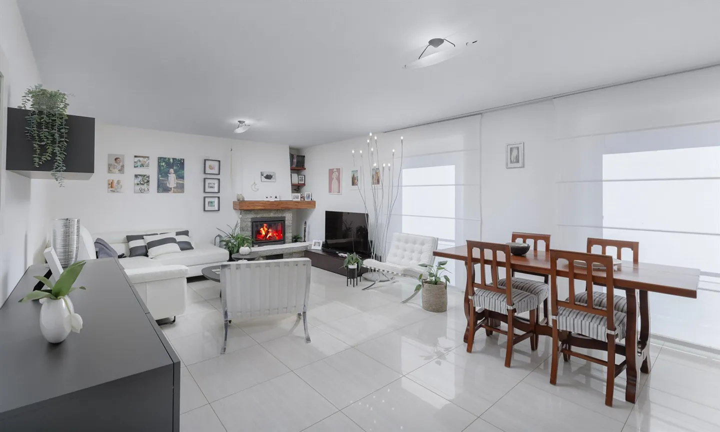 Einfamilienhaus mit 6,5 Zimmern, Garten und Nutzgarten in Banco - Foto 1 von 12