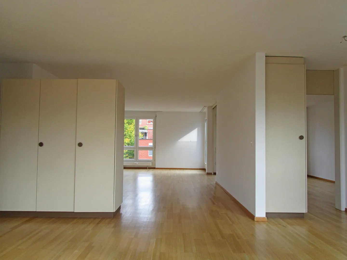 Apartment for rent - Photo 4 of 10