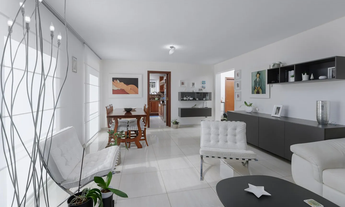 Einfamilienhaus mit 6,5 Zimmern, Garten und Nutzgarten in Banco - Foto 2 von 12