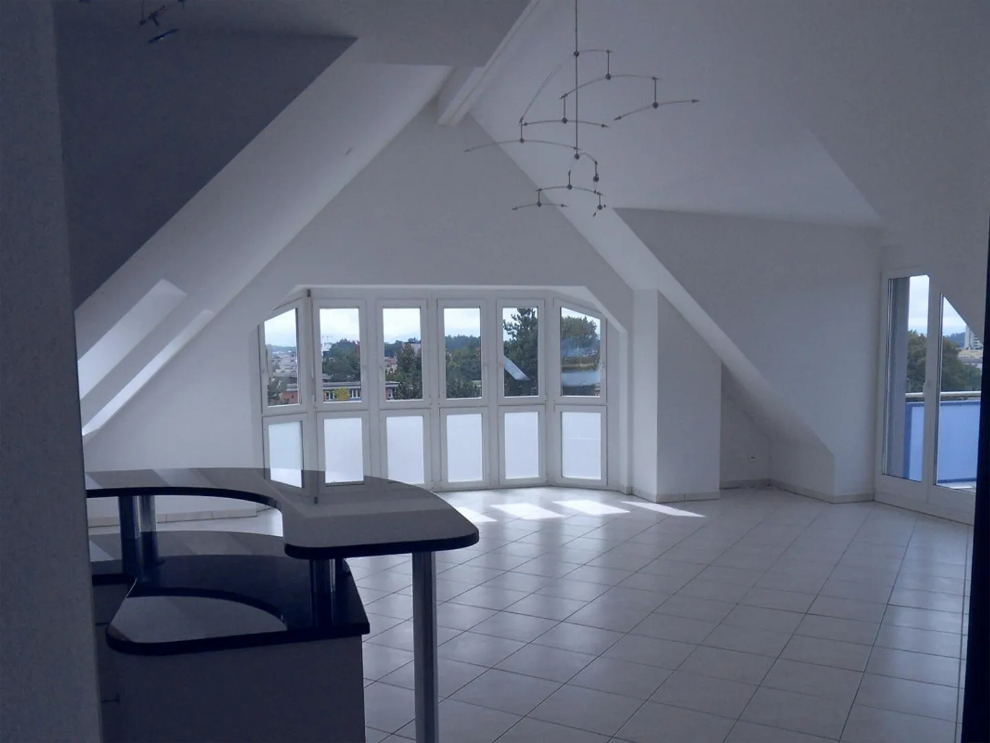 Exklusive 5.5 Zimmer Dachwohnung in Wetzikon-Kempten - Foto 2 von 14