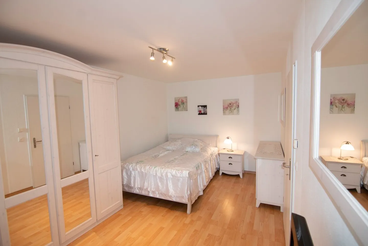 2,5 Zimmer möblierte Wohnung mit Terrasse - Foto 2 von 11