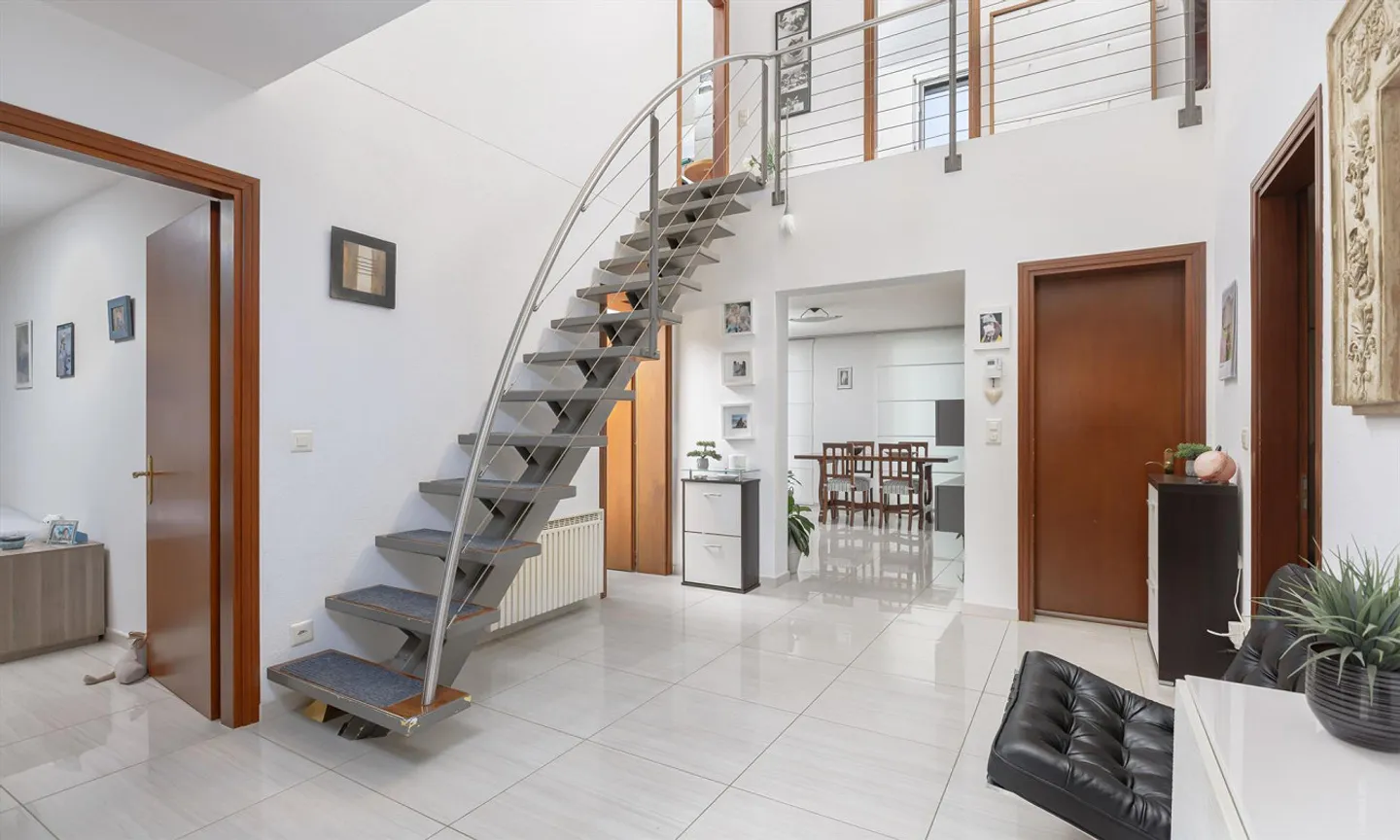 Einfamilienhaus mit 6,5 Zimmern, Garten und Nutzgarten in Banco - Foto 5 von 12