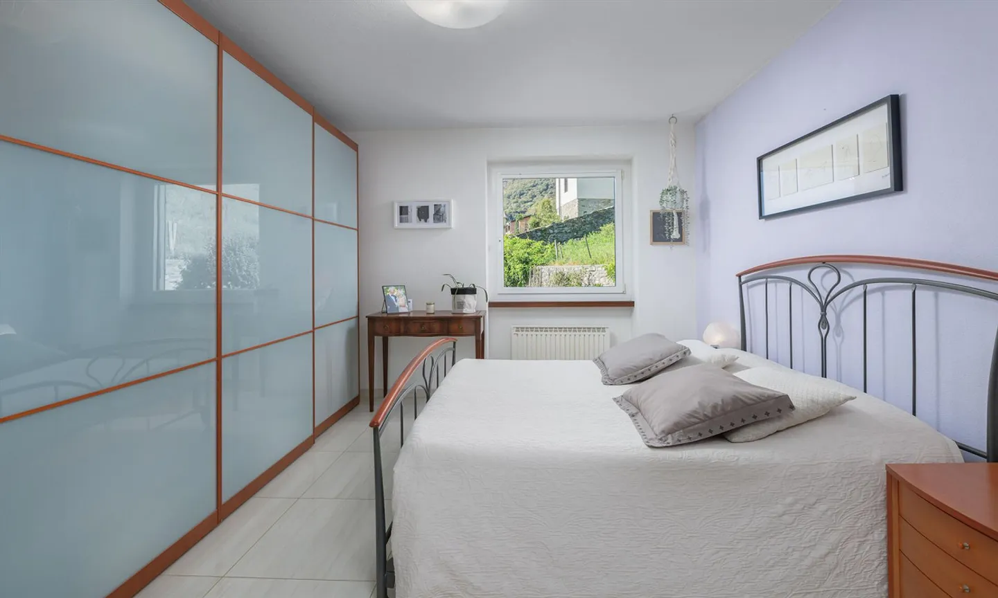 Einfamilienhaus mit 6,5 Zimmern, Garten und Nutzgarten in Banco - Foto 6 von 12