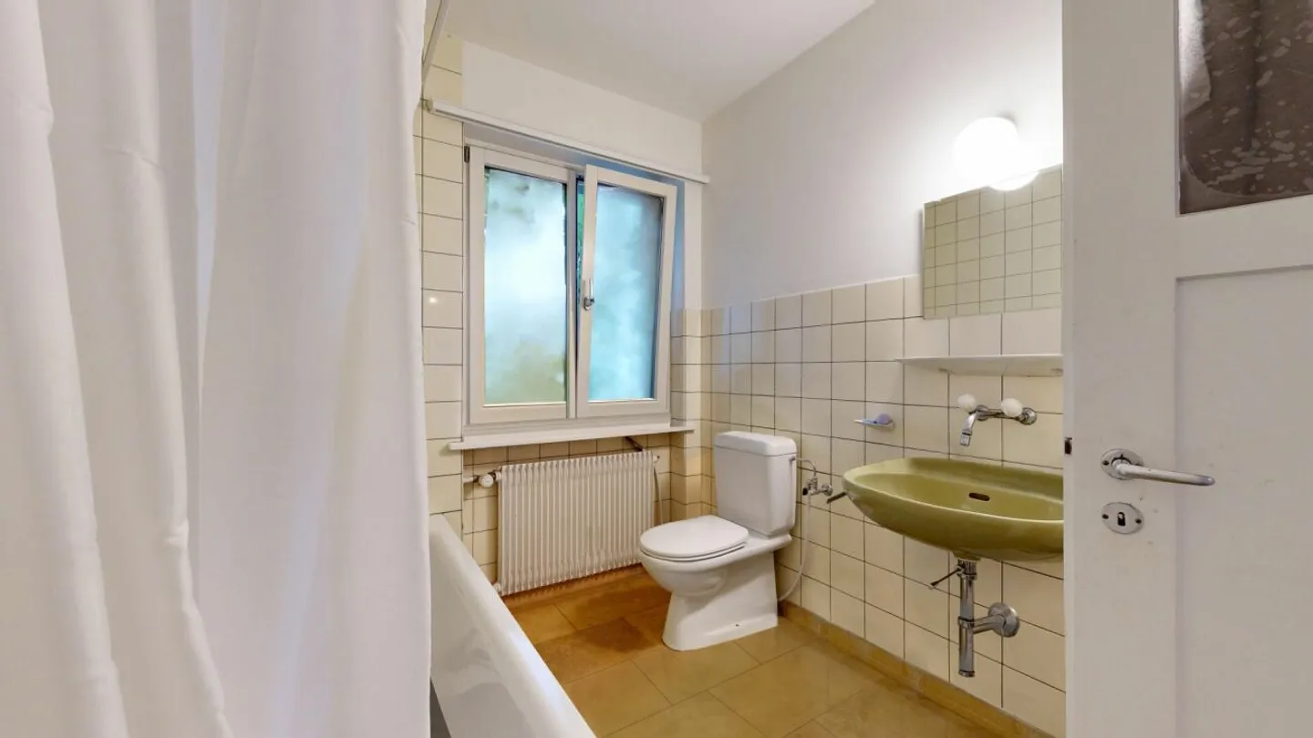 Spacious Single-Family Home / Building Land - Photo 6 of 17